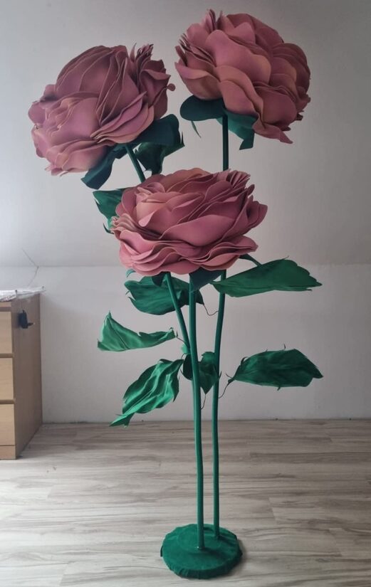 Lieformāta ziedi "Rozes"