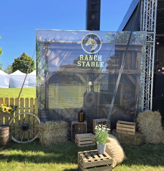 Banneris "Ranch stable"
